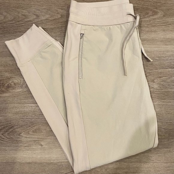 Athleta Pants - Athleta Women's Headlands Hybrid Trek Jogger Beige Zip Pockets  Size 10 #0226